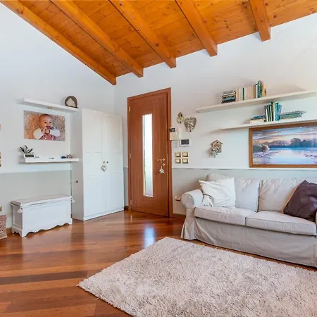 Apartment Da Dede Cozy With Terrace And Private Parking! Gonars