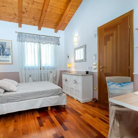 Apartment Da Dede Cozy With Terrace And Private Parking! Gonars