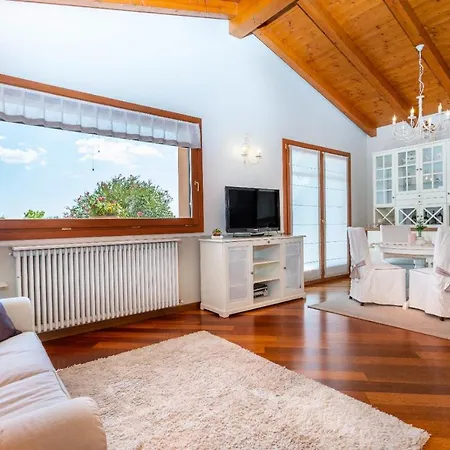 Da Dede Cozy With Terrace And Private Parking! Apartman Gonàrs